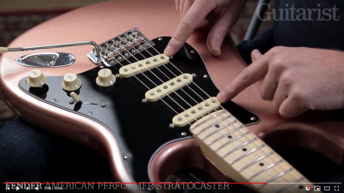 Video bij de Fender test in Gitarist 335
