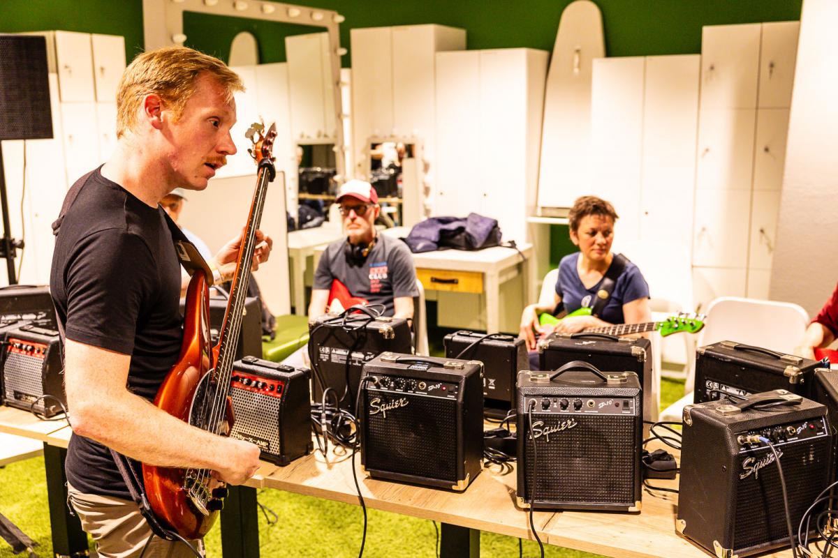 Doe je mee aan de workshop van Timothy Dunn op de Bridge Guitar Convention? Zaterdag 30 mei, Muziekgebouw Eindhoven